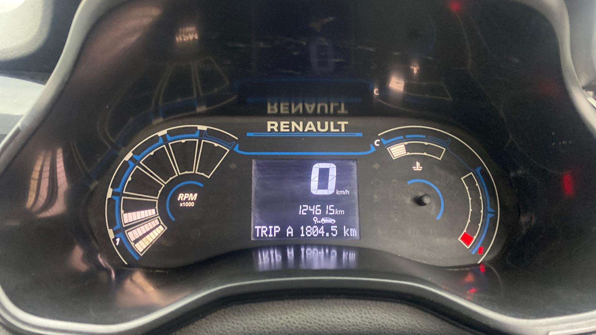 View 2022 Renault Triber RXT Image 34 Used 2022 Renault Triber RXT Image 34