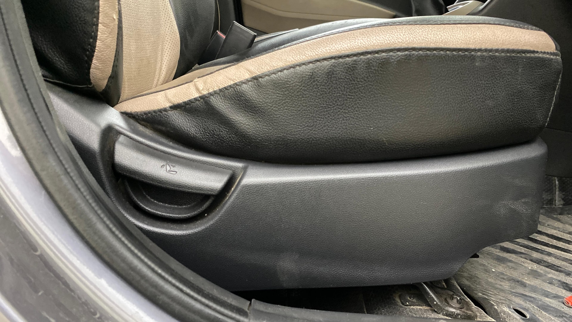 View 2016 Hyundai Grand i10 Sportz 1.2 Kappa Image 18 Used 2016 Hyundai Grand i10 Sportz 1.2 Kappa Image 18