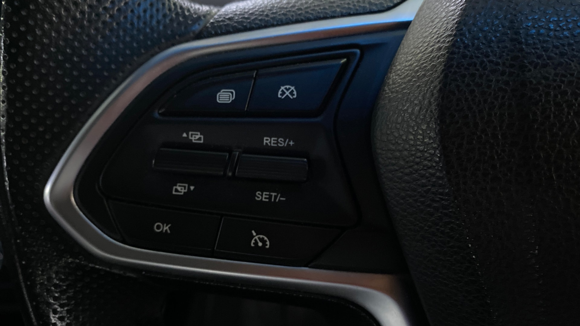 View 2020 MG Hector Sharp Petrol BS IV Image 3 Used 2020 MG Hector Sharp Petrol BS IV Image 3