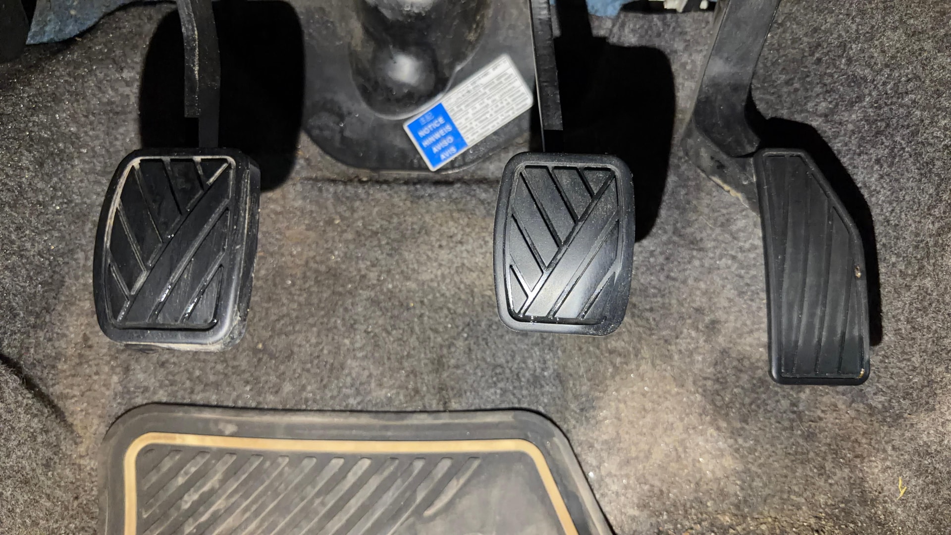 View 2019 Maruti Suzuki 1000 Base Variant Image 9 Used 2019 Maruti Suzuki 1000 Base Variant Image 9