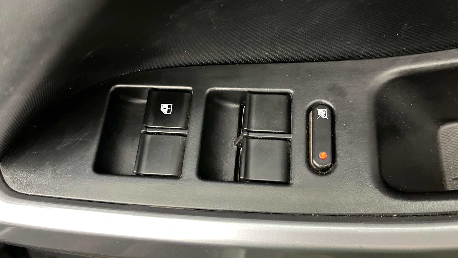 View 2020 Tata Nexon Revotron XM Image 37 Used 2020 Tata Nexon Revotron XM Image 37