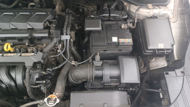 View Kia Carens Image 30 Used Kia Carens Image 30