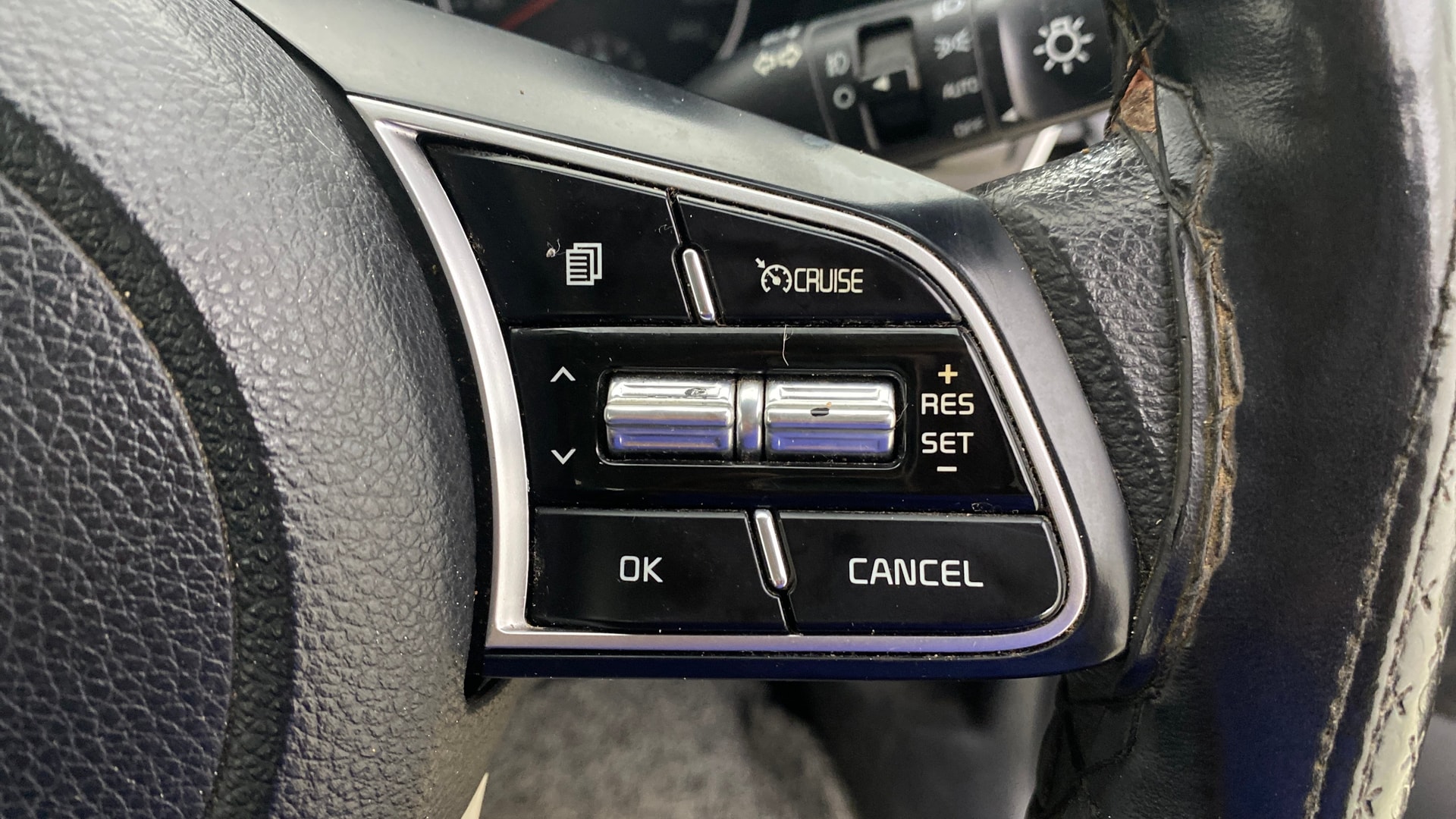 View 2022 Kia Seltos D1.5 CRDI VGT 6MT HTK Plus Image 3 Used 2022 Kia Seltos D1.5 CRDI VGT 6MT HTK Plus Image 3
