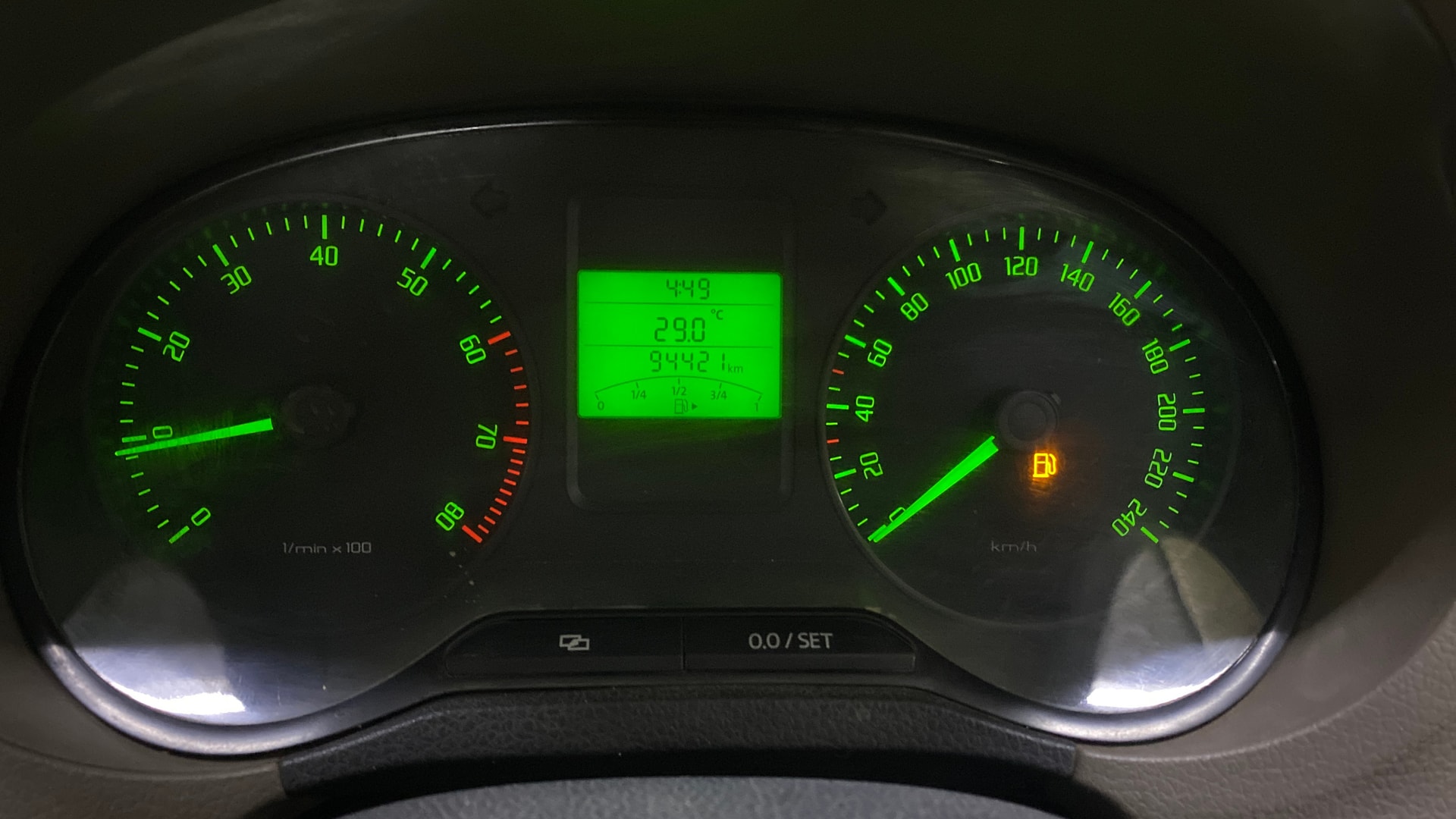 View 2014 Skoda Rapid 1.6 MPI Active Petrol BS IV Image 22 Used 2014 Skoda Rapid 1.6 MPI Active Petrol BS IV Image 22