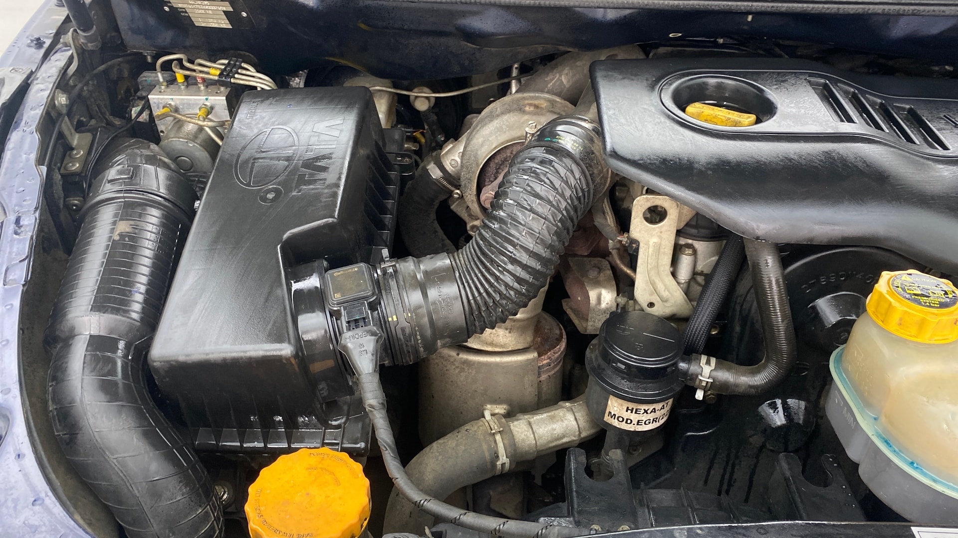 View 2019 Tata Hexa XTA 4X2 Image 4 Used 2019 Tata Hexa XTA 4X2 Image 4
