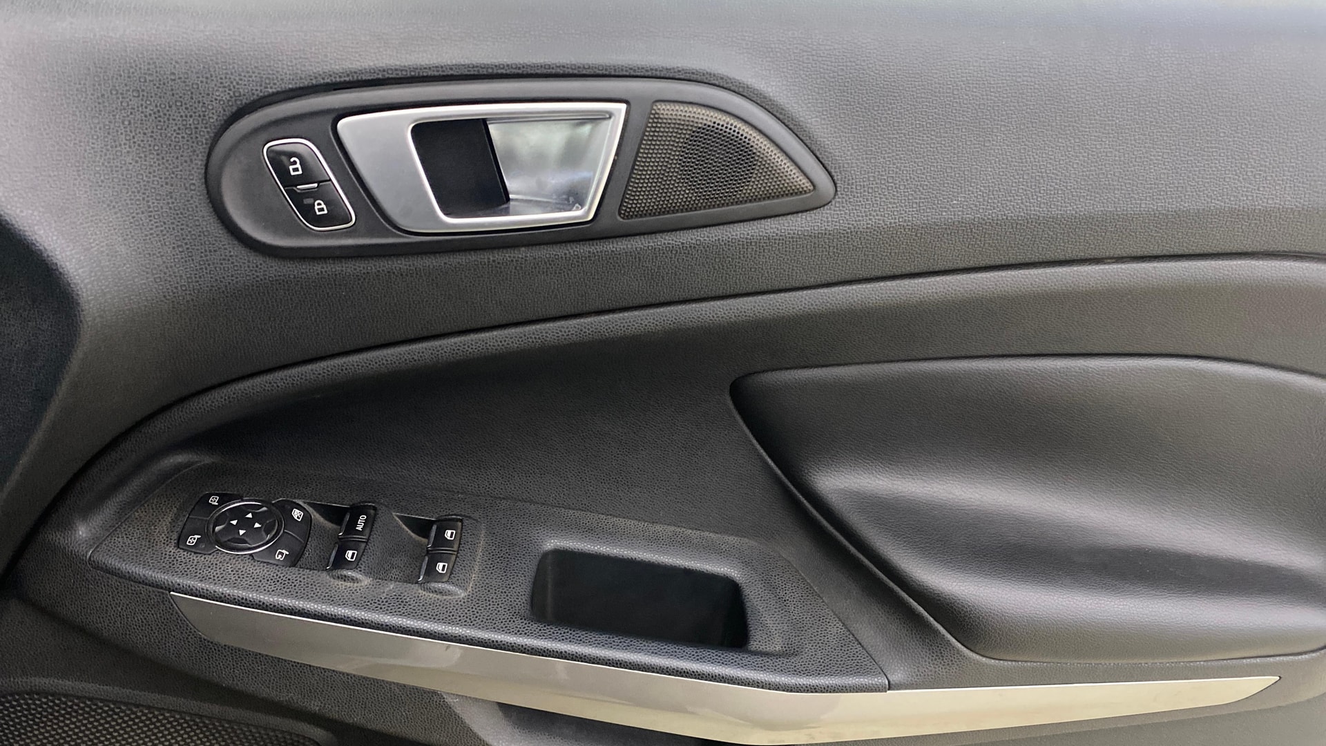 View 2018 Ford EcoSport 1.5 TDCi Diesel Ambiente BS IV Image 33 Used 2018 Ford EcoSport 1.5 TDCi Diesel Ambiente BS IV Image 33