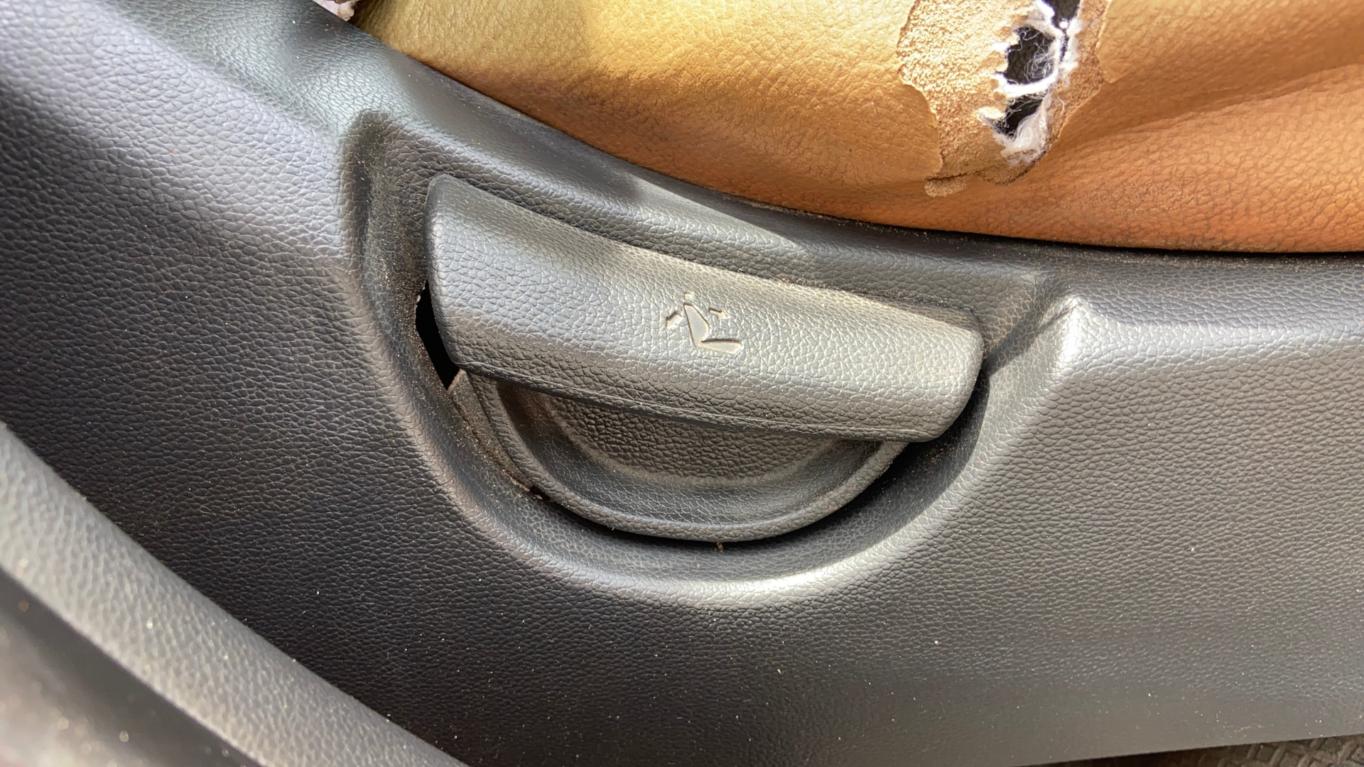 View 2016 Hyundai Grand i10 Sportz 1.2 Kappa Image 18 Used 2016 Hyundai Grand i10 Sportz 1.2 Kappa Image 18