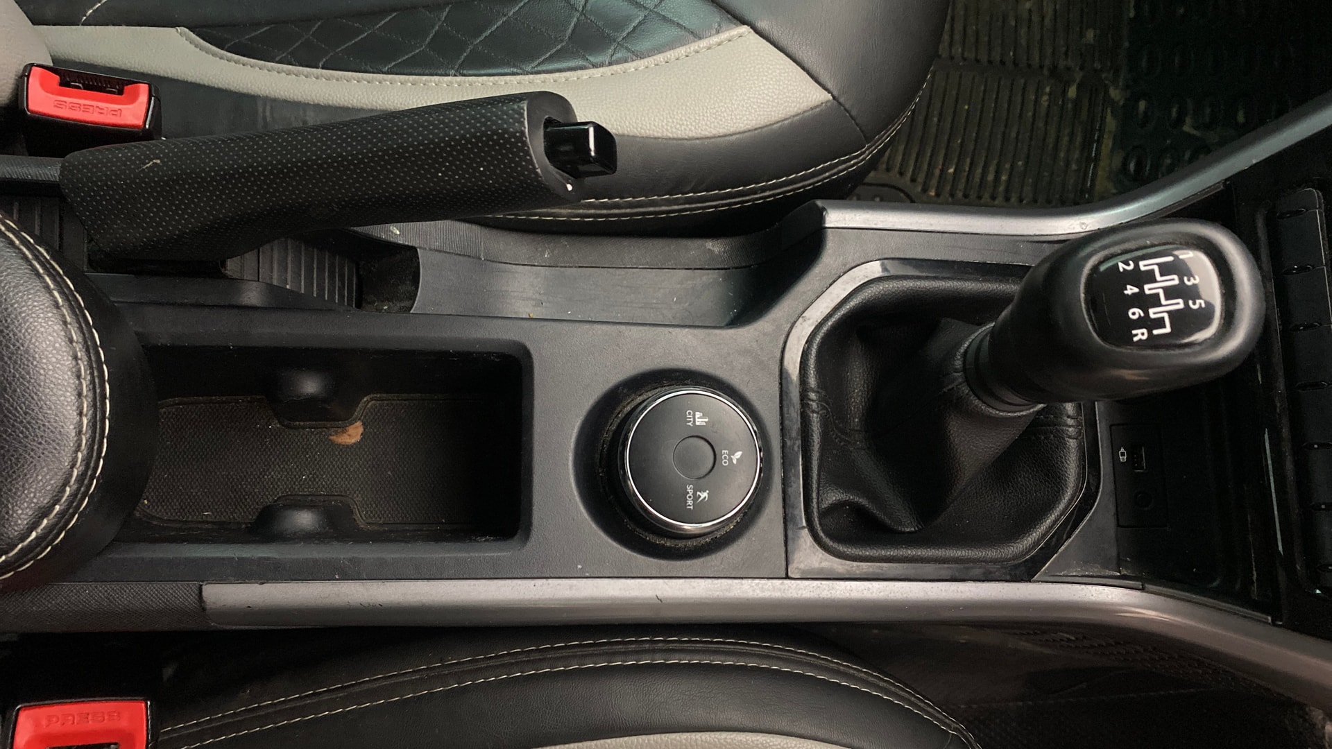 View 2022 Tata Nexon Revotron XE Image 39 Used 2022 Tata Nexon Revotron XE Image 39