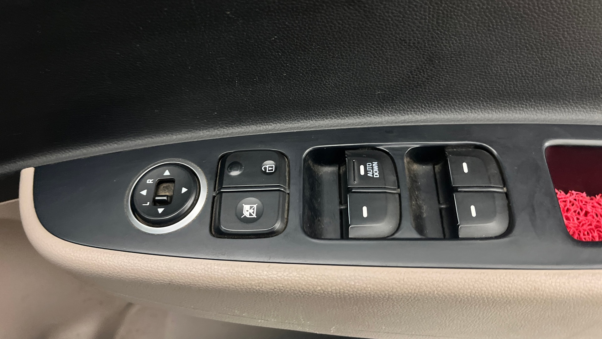 View 2017 Hyundai Grand i10 Magna 1.2 Kappa VTVT Image 32 Used 2017 Hyundai Grand i10 Magna 1.2 Kappa VTVT Image 32