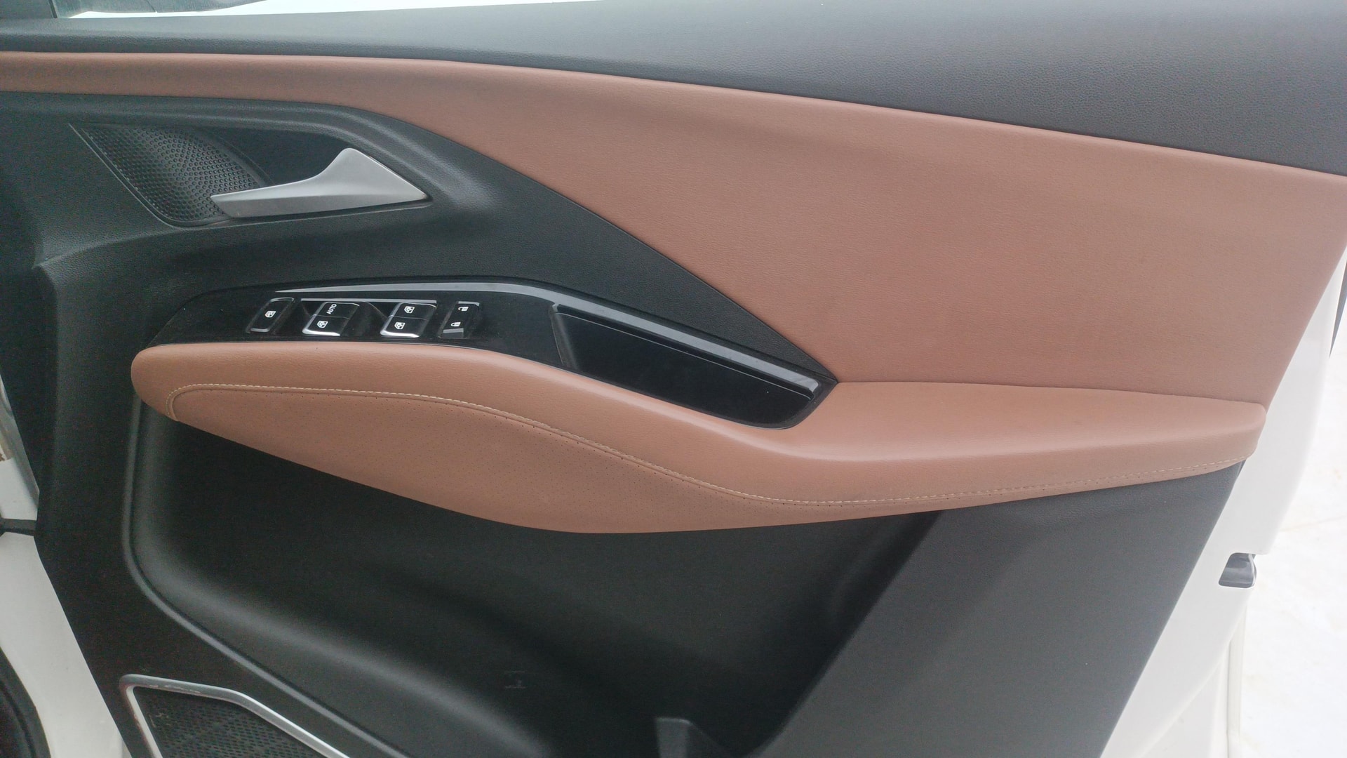 View 2024 MG Hector Plus Sharp Pro 7 Seater Diesel Image 41 Used 2024 MG Hector Plus Sharp Pro 7 Seater Diesel Image 41