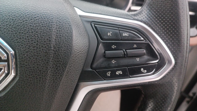 View MG Hector Plus Image 3 Used MG Hector Plus Image 3