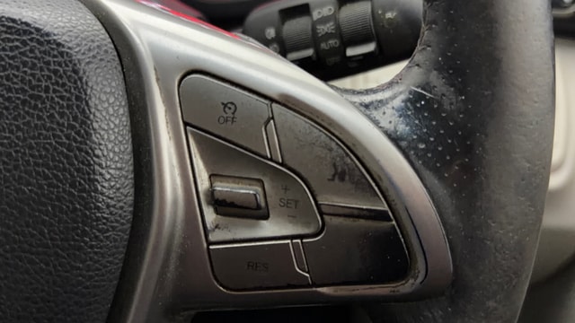View Mahindra XUV300 Image 3 Used Mahindra XUV300 Image 3