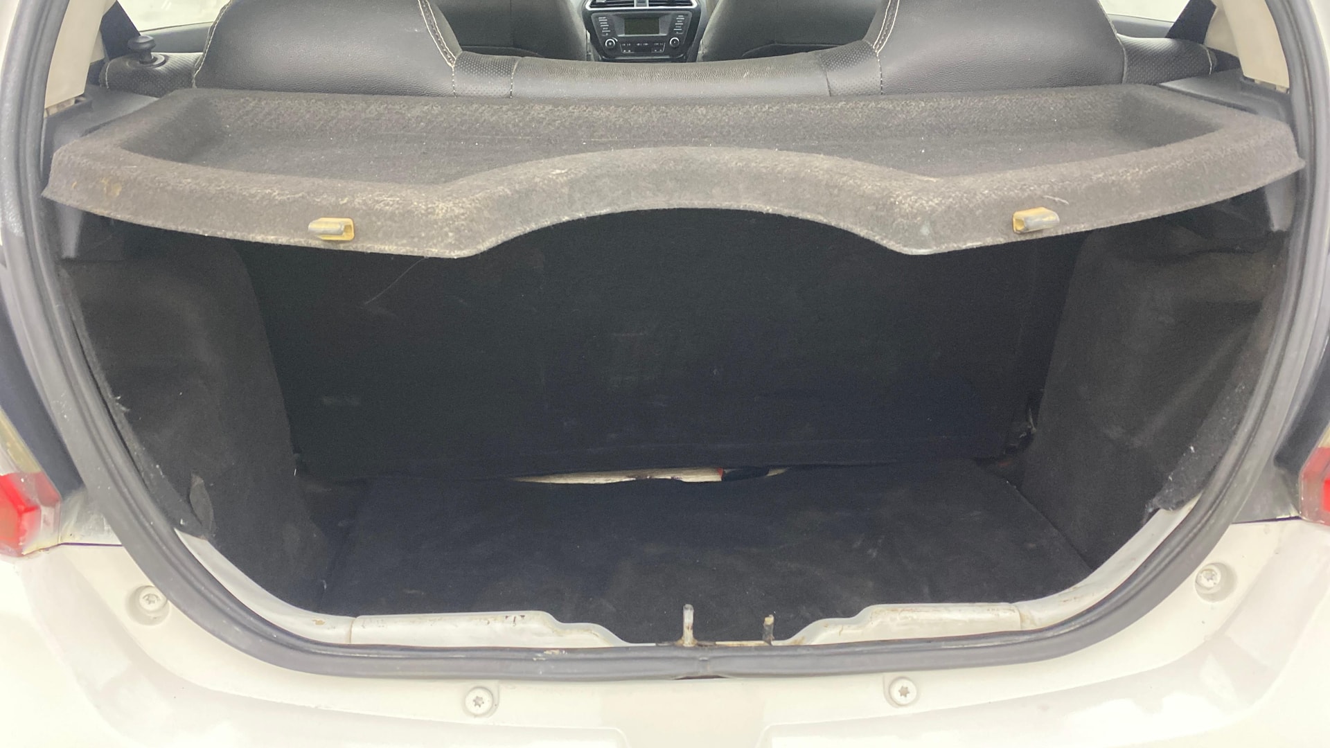 View 2020 Tata Tiago Revotorq XB Image 10 Used 2020 Tata Tiago Revotorq XB Image 10