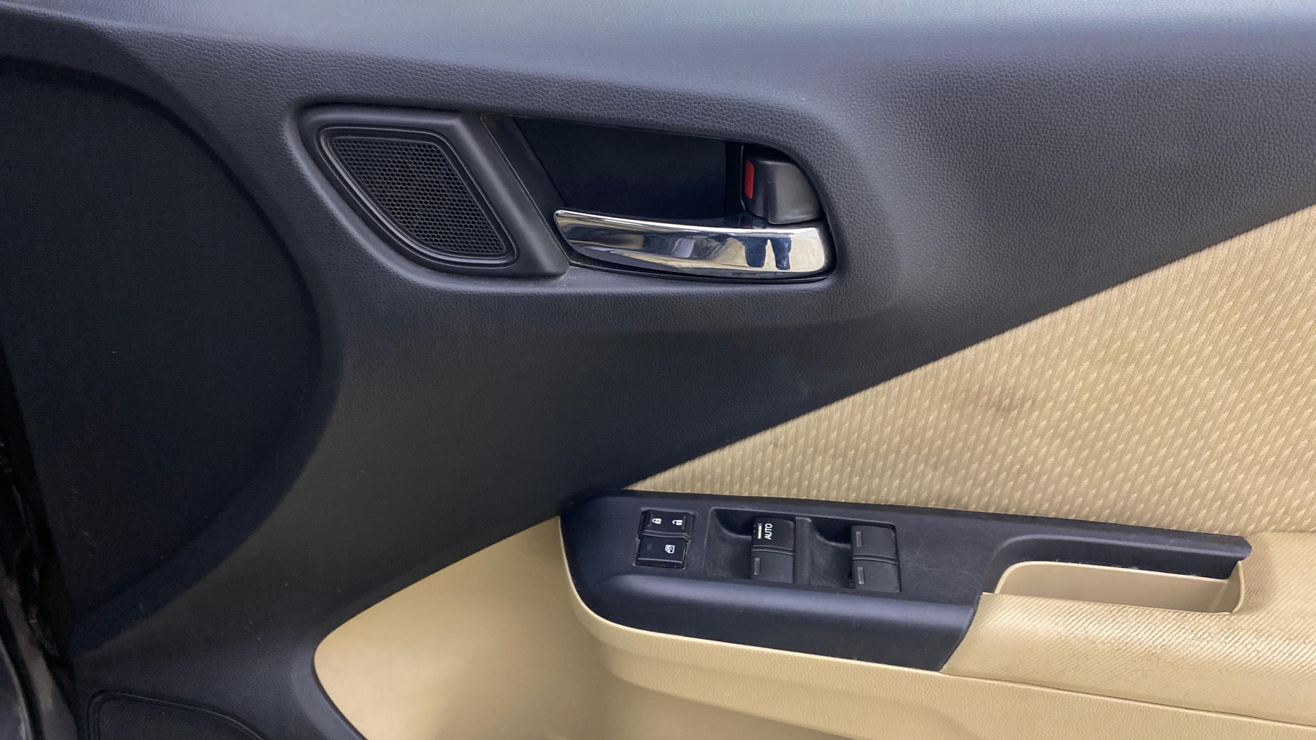 View 2018 Honda City ZX MT Diesel Anniversary Edition Image 33 Used 2018 Honda City ZX MT Diesel Anniversary Edition Image 33