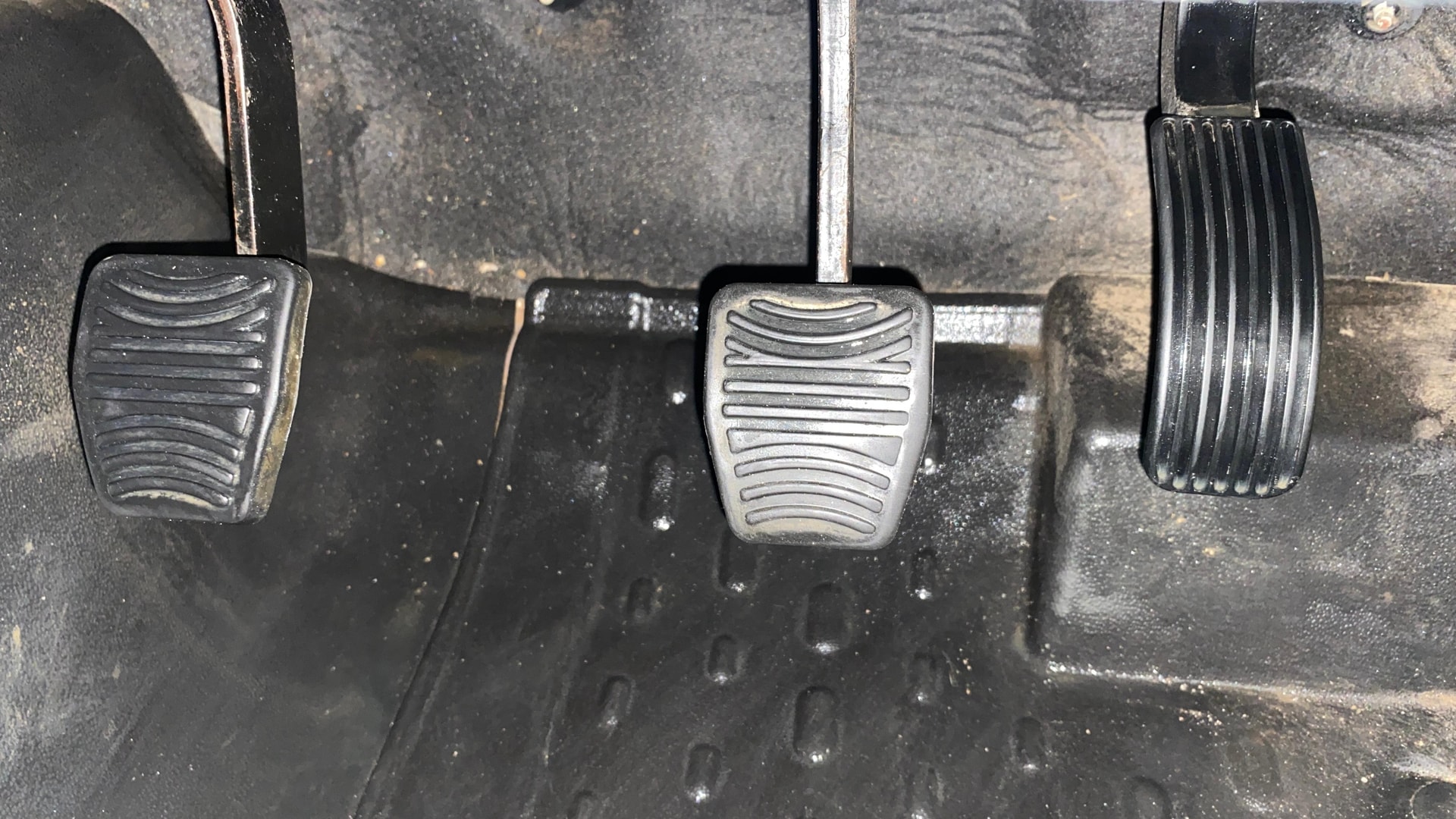 View 2021 Mahindra Thar AX Standard Manual Soft Top 6 Seater Image 9 Used 2021 Mahindra Thar AX Standard Manual Soft Top 6 Seater Image 9