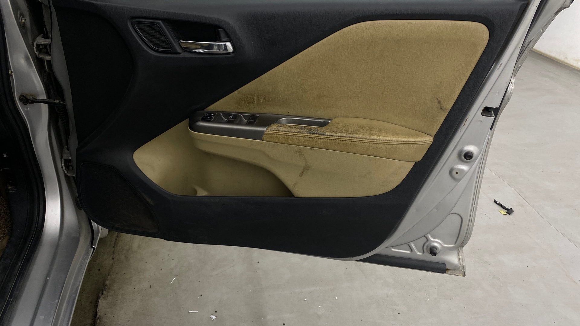 View 2015 Honda City ZX MT Diesel Anniversary Edition Image 35 Used 2015 Honda City ZX MT Diesel Anniversary Edition Image 35