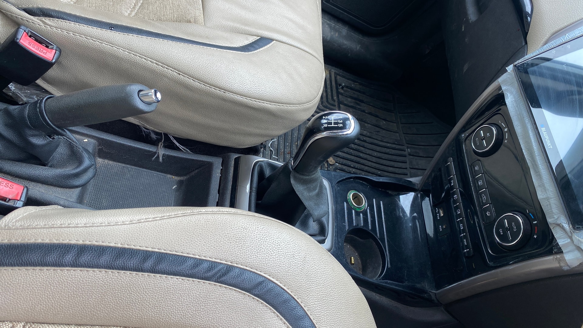 View 2015 Tata Zest XT Petrol Image 37 Used 2015 Tata Zest XT Petrol Image 37