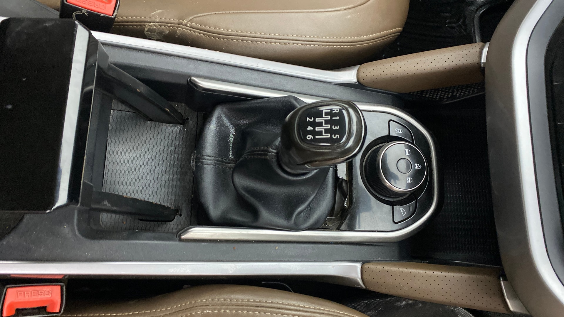 View 2022 Tata Harrier XE Image 43 Used 2022 Tata Harrier XE Image 43