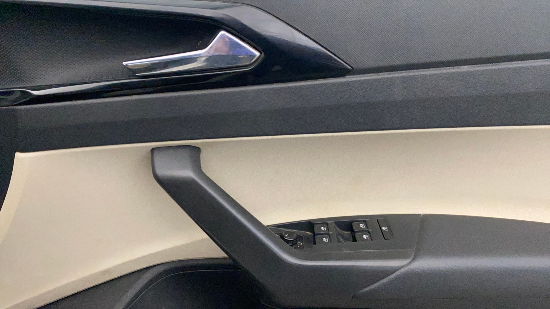 View 2022 Skoda Slavia Style 1.5 TSI DSG Image 39 Used 2022 Skoda Slavia Style 1.5 TSI DSG Image 39