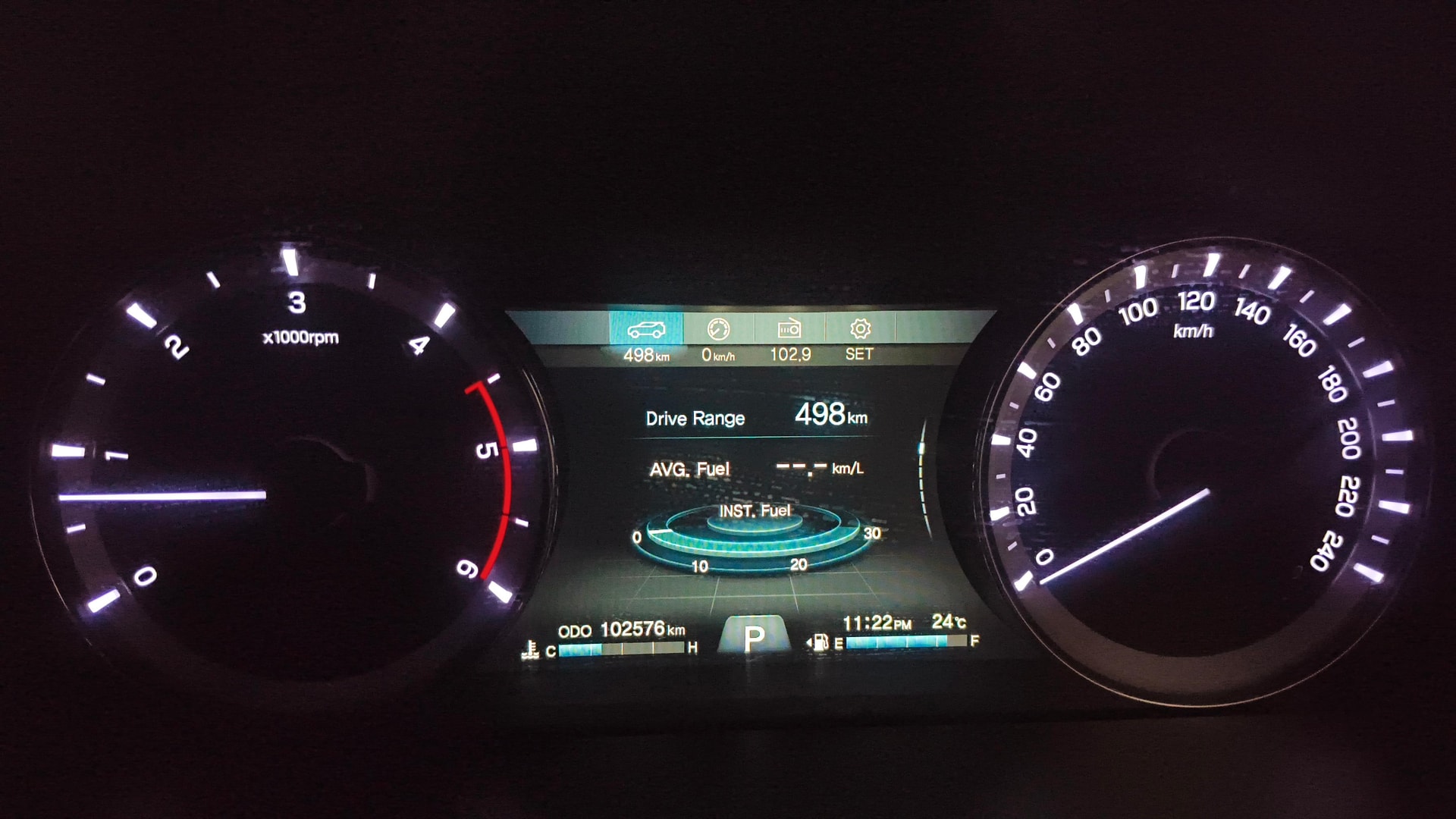 View 2019 Mahindra Alturas G4 4WD AT Image 22 Used 2019 Mahindra Alturas G4 4WD AT Image 22