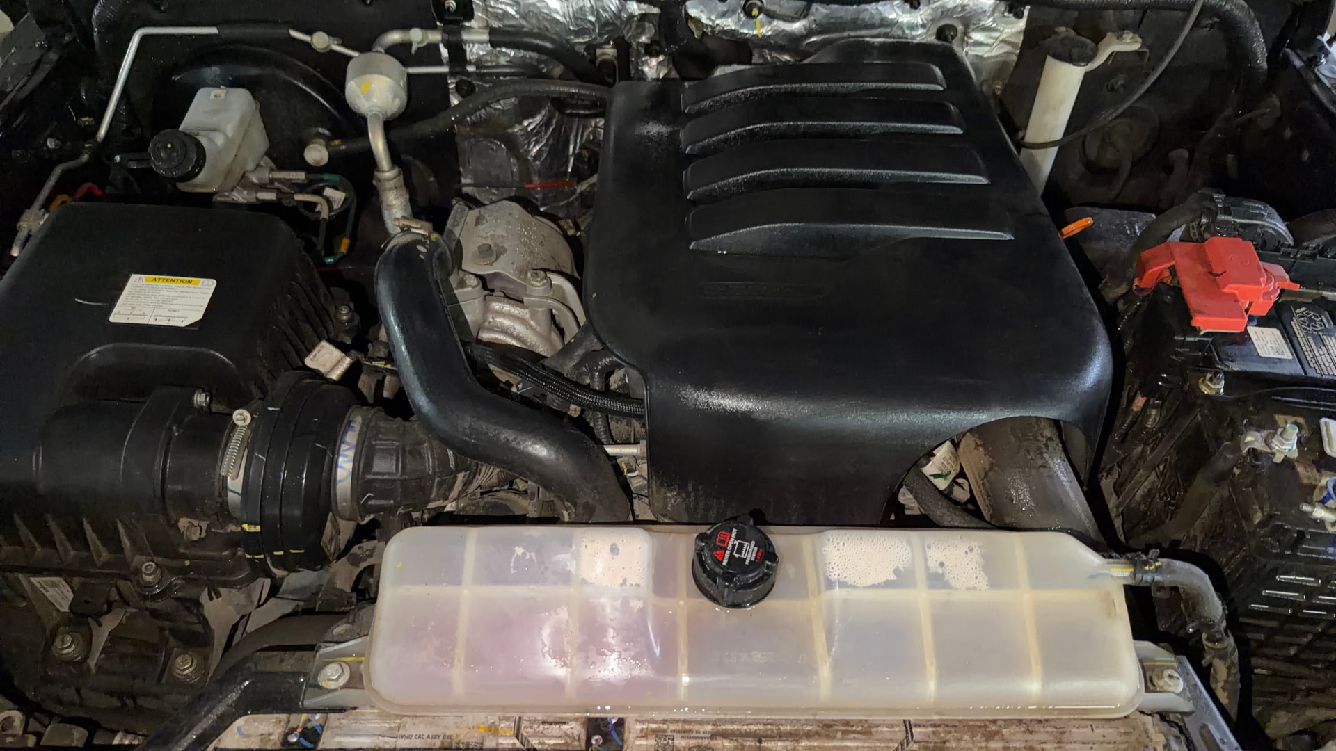 View 2025 Mahindra Thar Roxx MX5 Petrol AT Image 43 Used 2025 Mahindra Thar Roxx MX5 Petrol AT Image 43