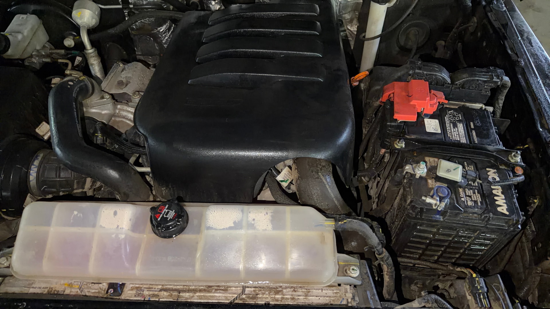 View 2025 Mahindra Thar Roxx MX5 Petrol AT Image 14 Used 2025 Mahindra Thar Roxx MX5 Petrol AT Image 14