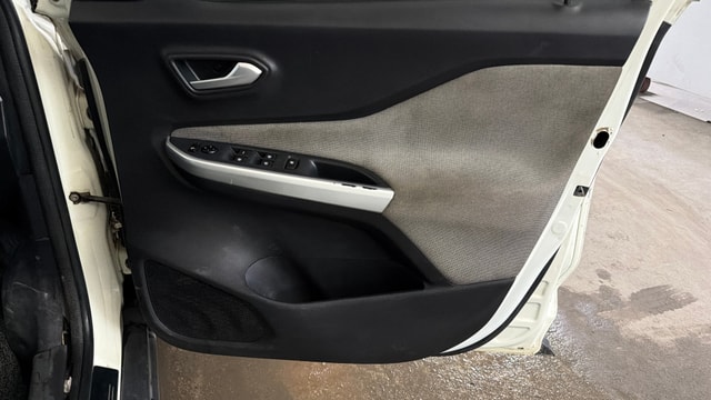 View Nissan Magnite Image 38 Used Nissan Magnite Image 38