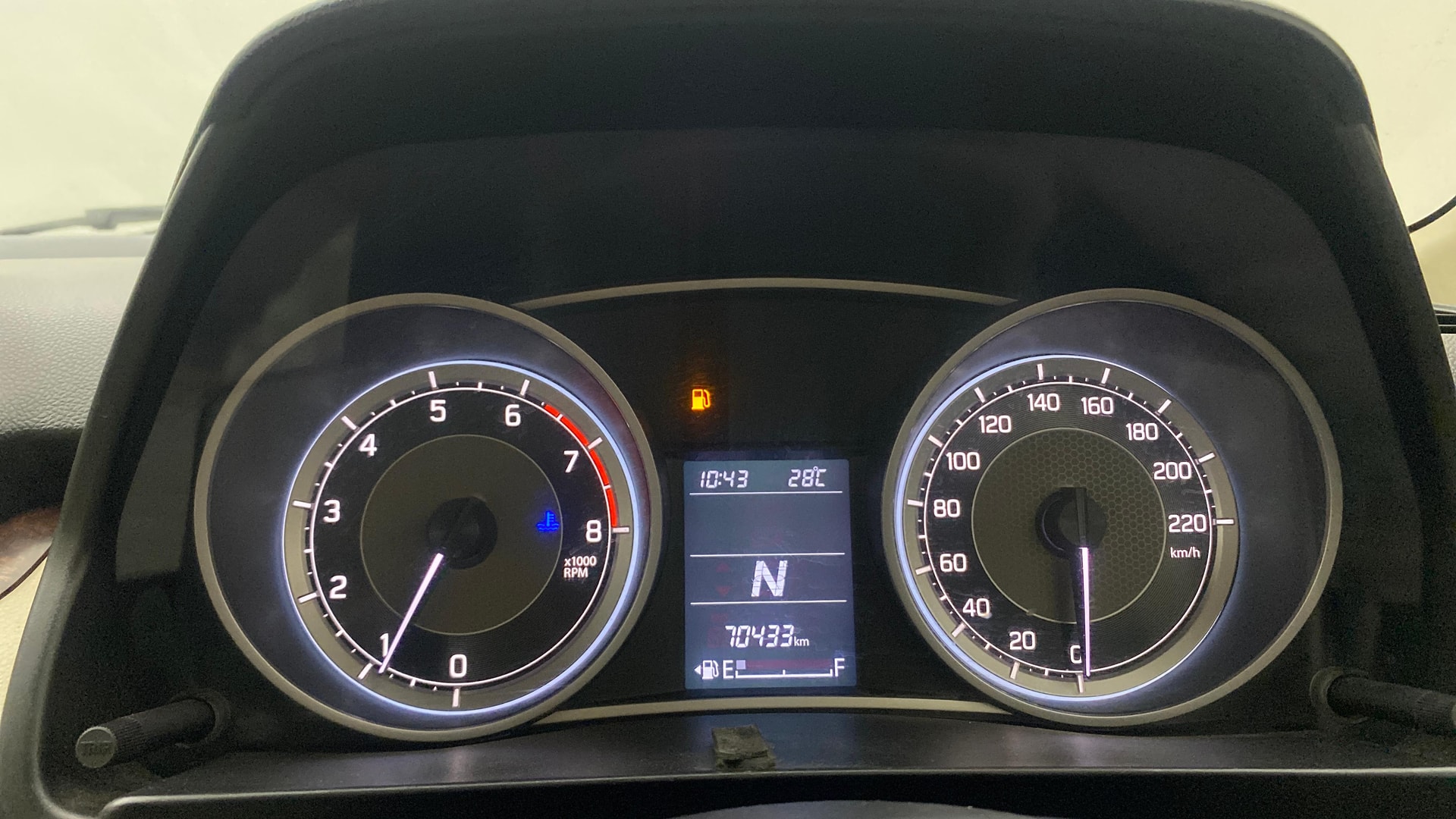 View 2019 Maruti Suzuki 1000 Base Variant Image 20 Used 2019 Maruti Suzuki 1000 Base Variant Image 20
