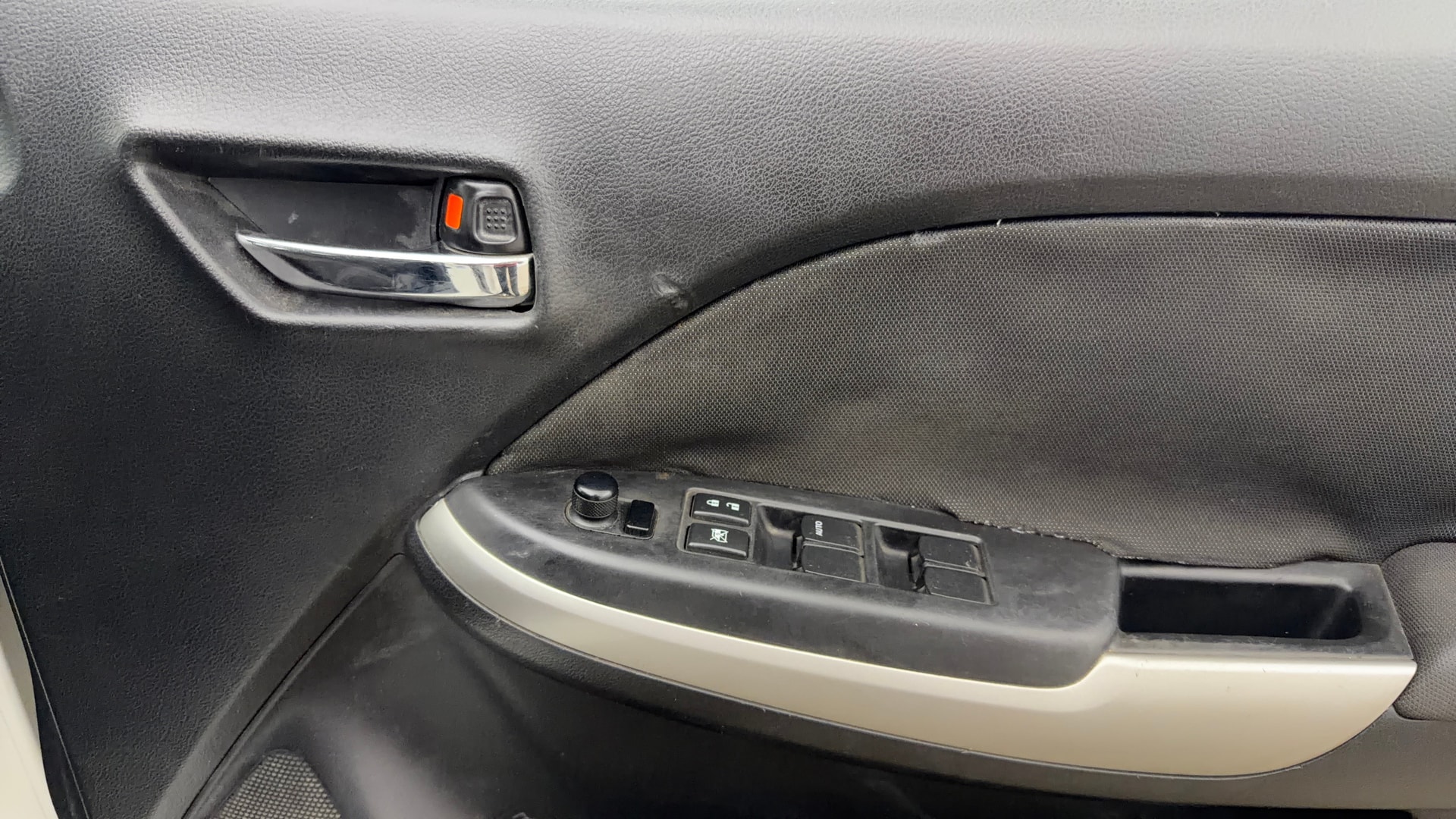 View 2017 Maruti Suzuki 1000 Base Variant Image 32 Used 2017 Maruti Suzuki 1000 Base Variant Image 32