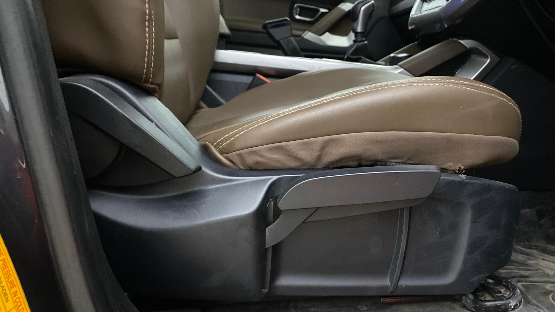 View 2020 Tata Harrier XE Image 19 Used 2020 Tata Harrier XE Image 19