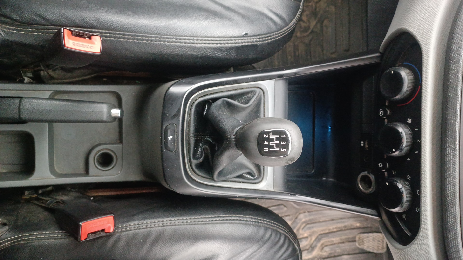 View 2021 Tata Altroz XM Plus Petrol Image 37 Used 2021 Tata Altroz XM Plus Petrol Image 37
