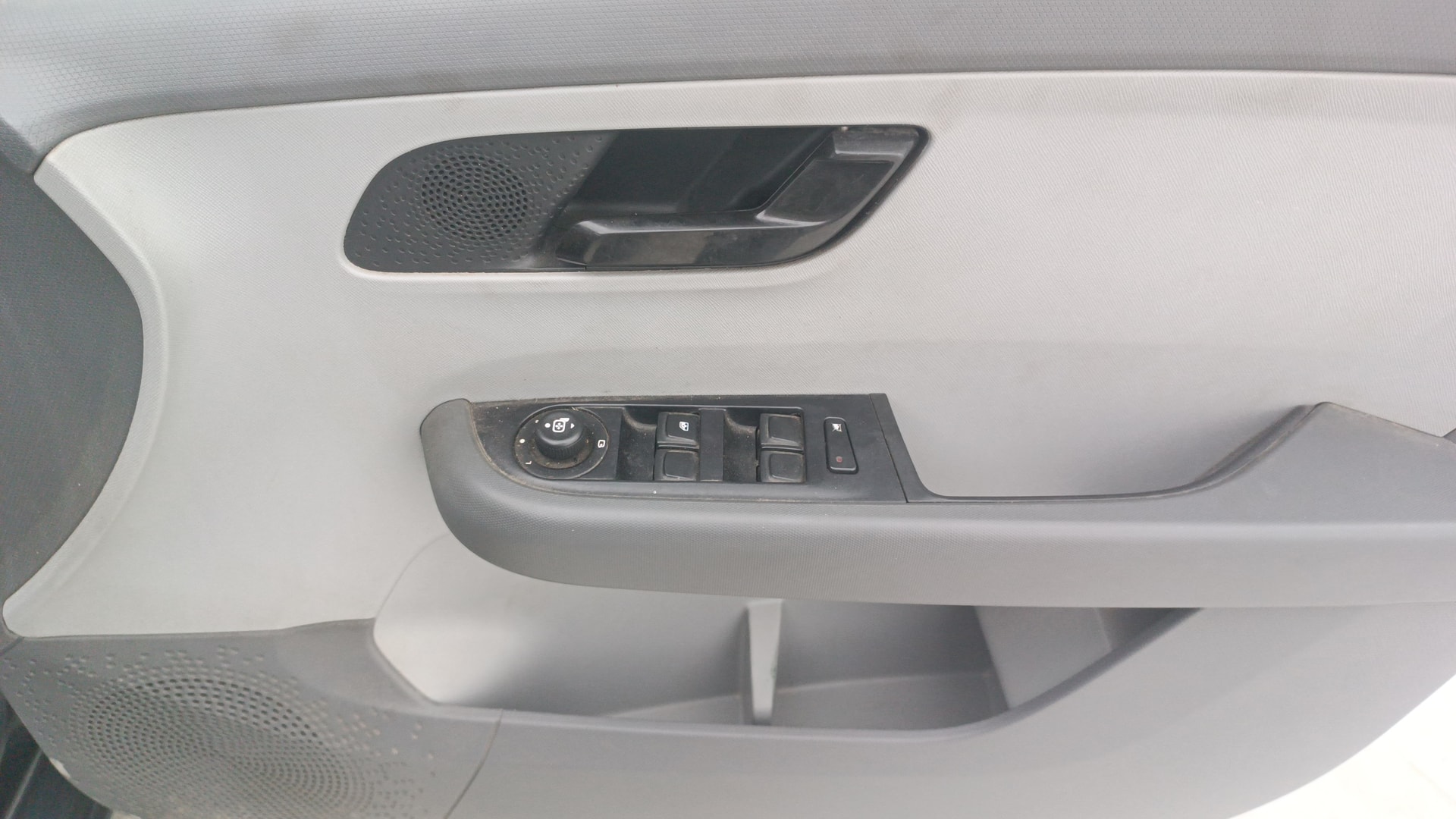 View 2021 Tata Altroz XM Plus Petrol Image 32 Used 2021 Tata Altroz XM Plus Petrol Image 32