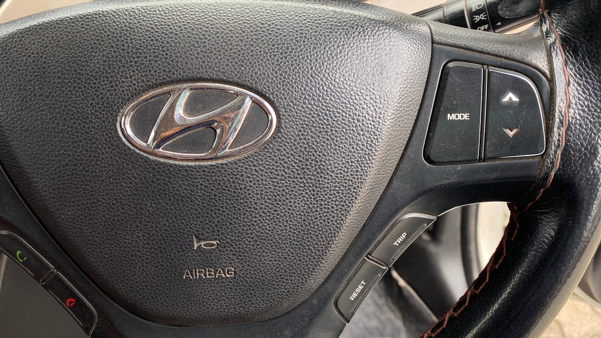 View 2016 Hyundai Xcent SX Diesel Image 3 Used 2016 Hyundai Xcent SX Diesel Image 3