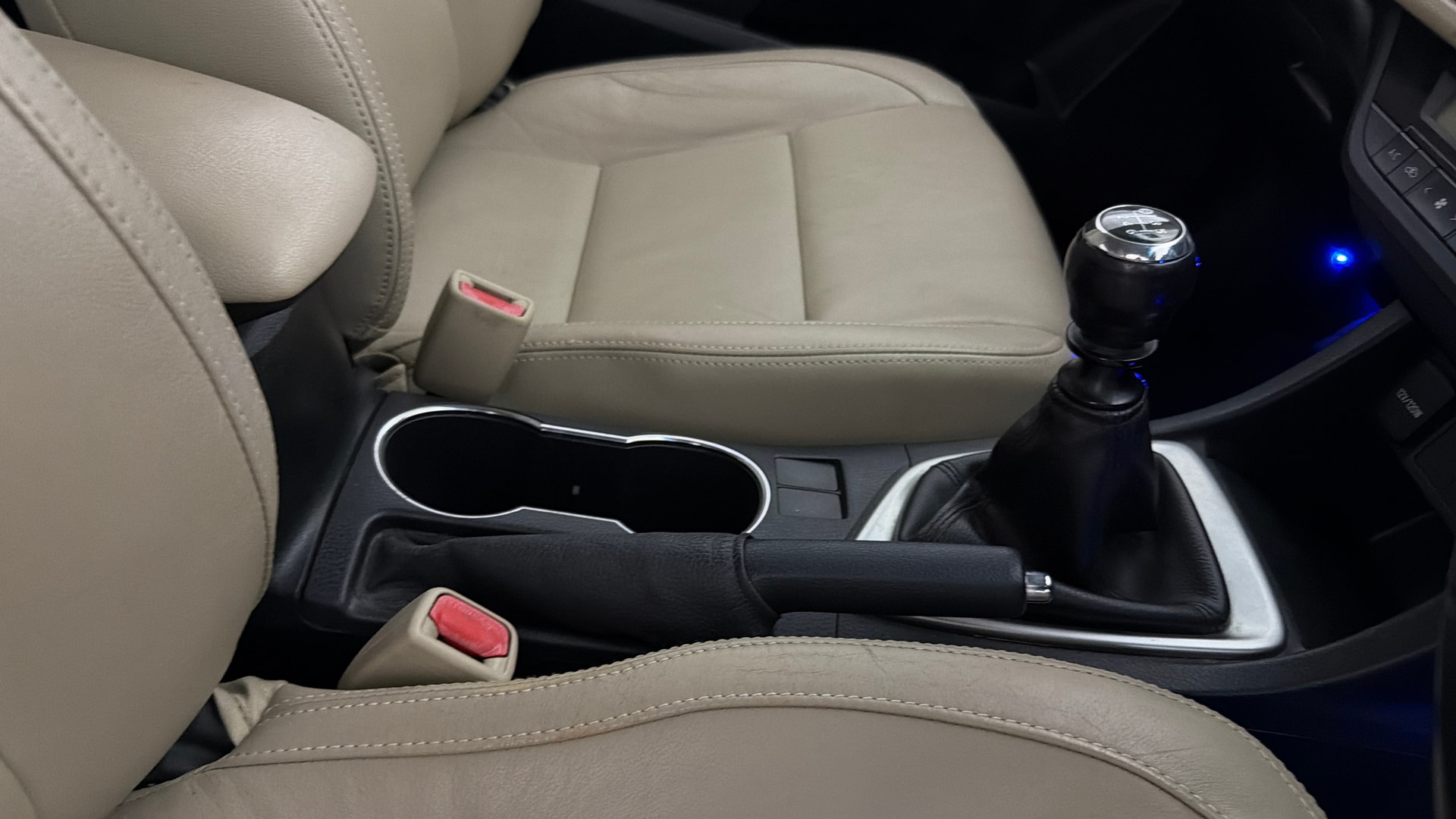 View 2014 Toyota Corolla Altis 1.8 GL Image 39 Used 2014 Toyota Corolla Altis 1.8 GL Image 39