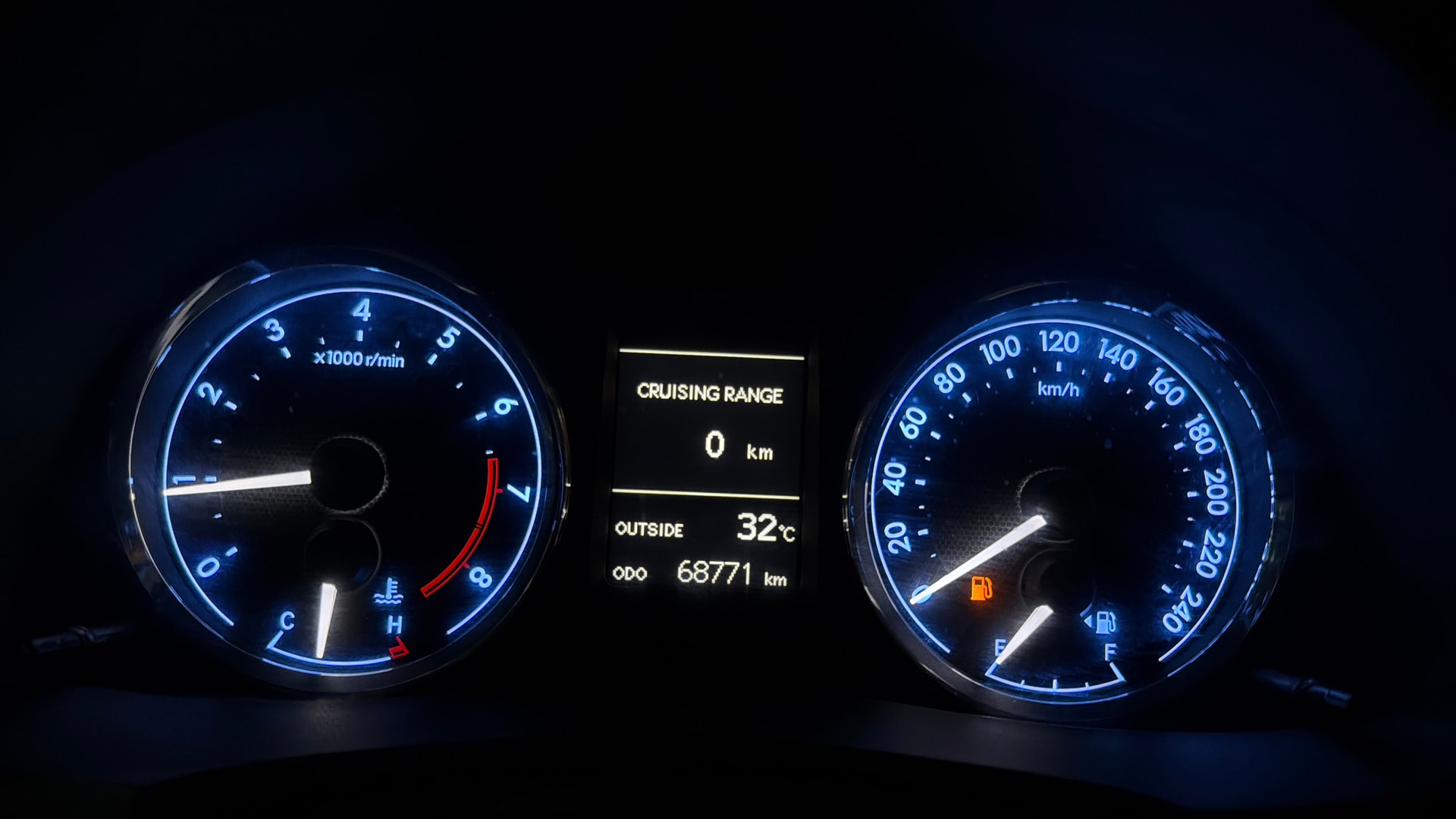 View 2014 Toyota Corolla Altis 1.8 GL Image 35 Used 2014 Toyota Corolla Altis 1.8 GL Image 35