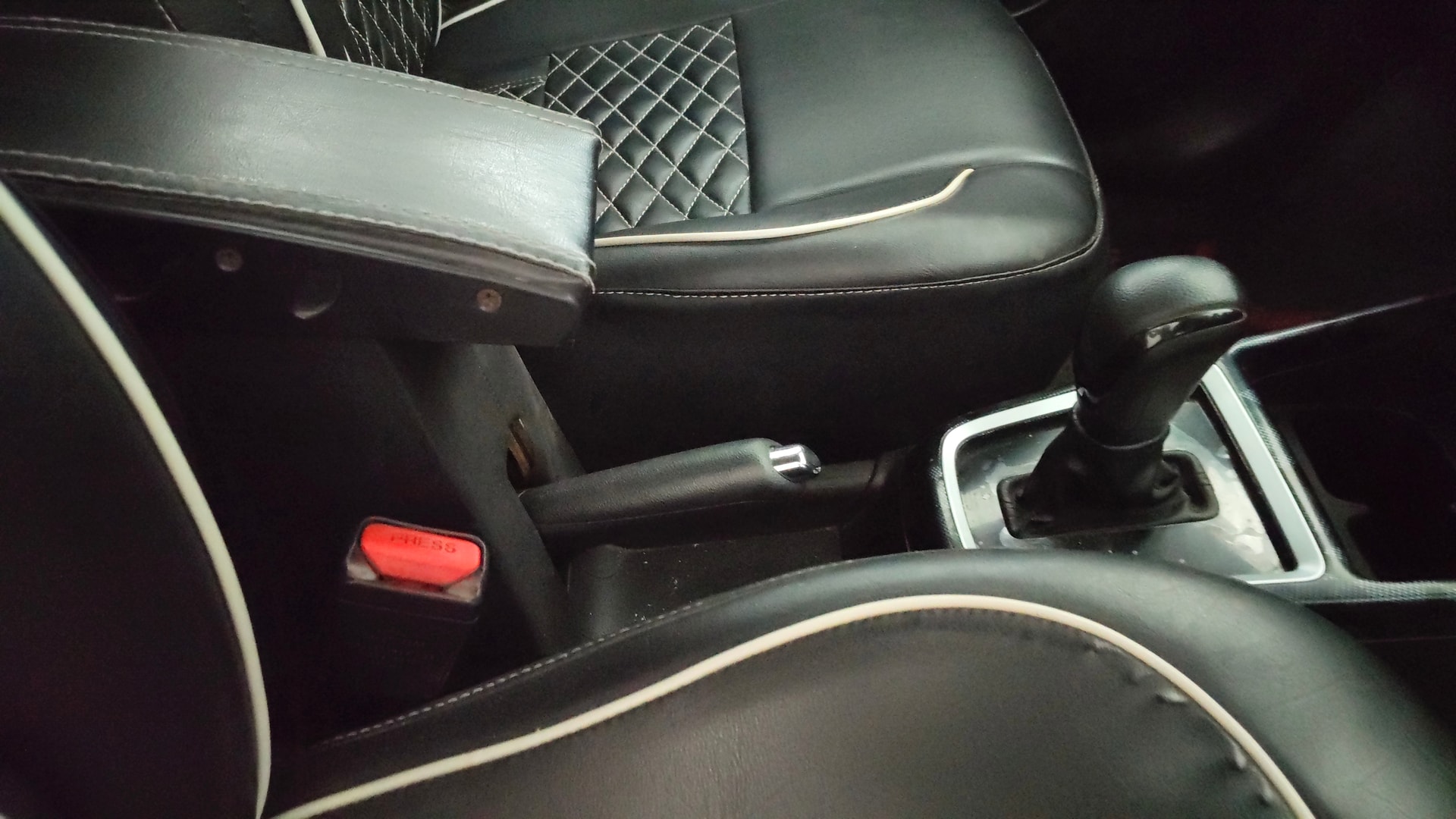 View 2022 Maruti Suzuki 1000 Base Variant Image 38 Used 2022 Maruti Suzuki 1000 Base Variant Image 38