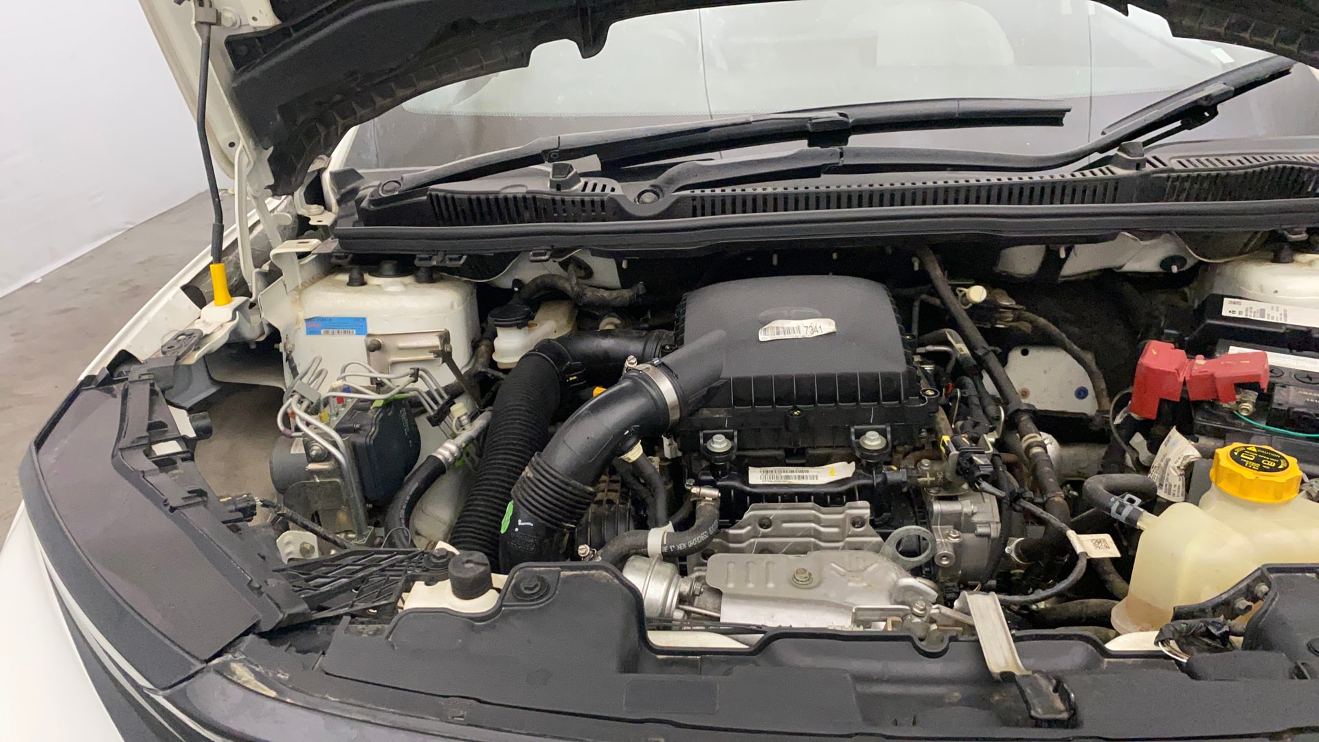 View 2025 Tata Curvv Smart 1.2 Revotron Petrol 6MT Image 27 Used 2025 Tata Curvv Smart 1.2 Revotron Petrol 6MT Image 27