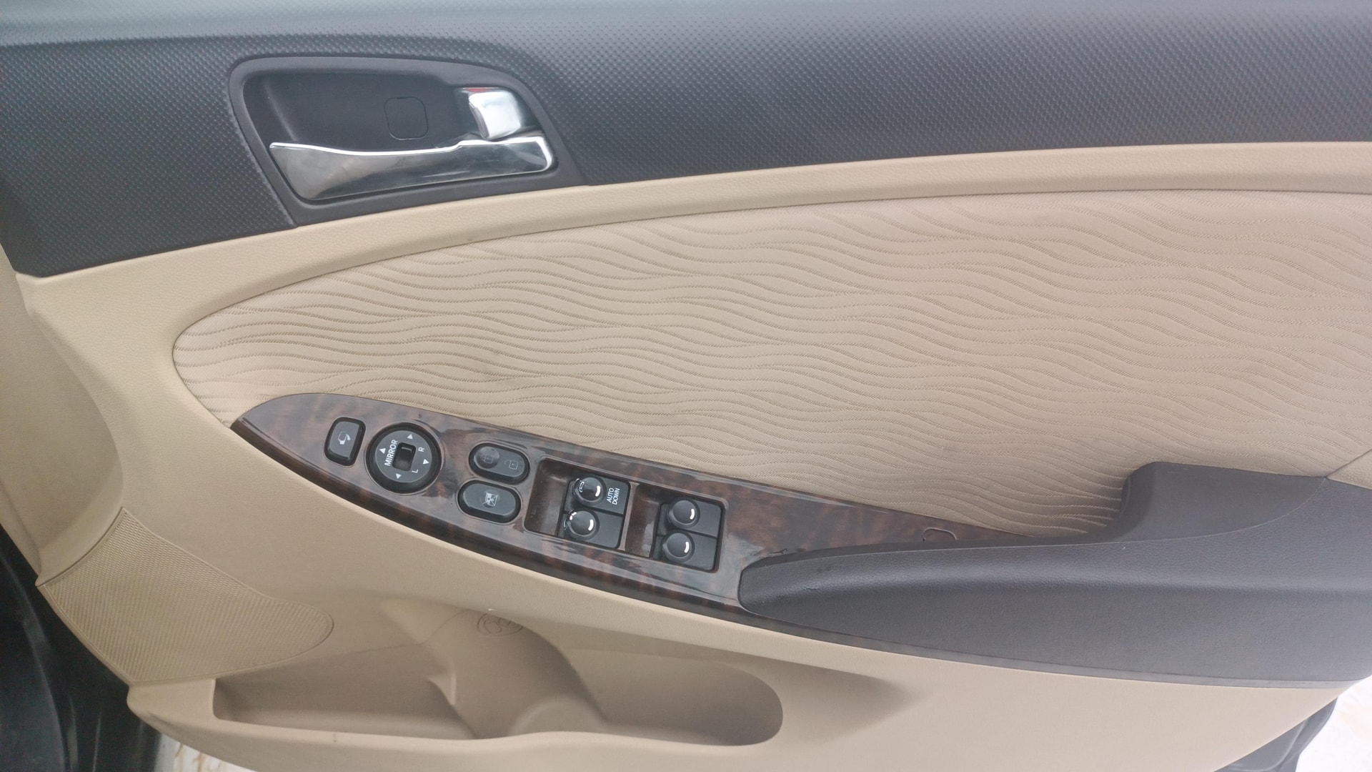 View 2014 Hyundai Fluidic Verna 1.6 VTVT SX Image 37 Used 2014 Hyundai Fluidic Verna 1.6 VTVT SX Image 37