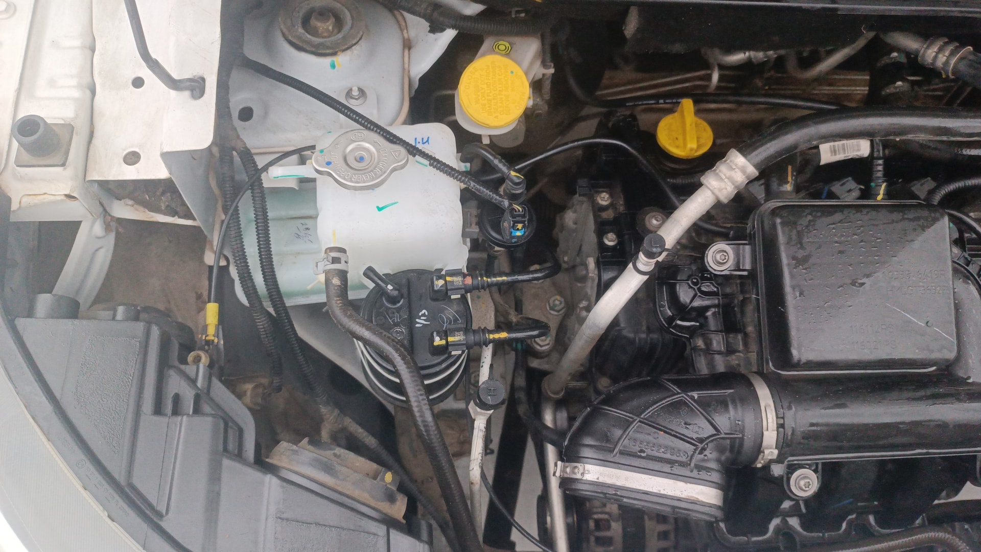 View 2020 Renault Triber RXZ AMT Image 26 Used 2020 Renault Triber RXZ AMT Image 26