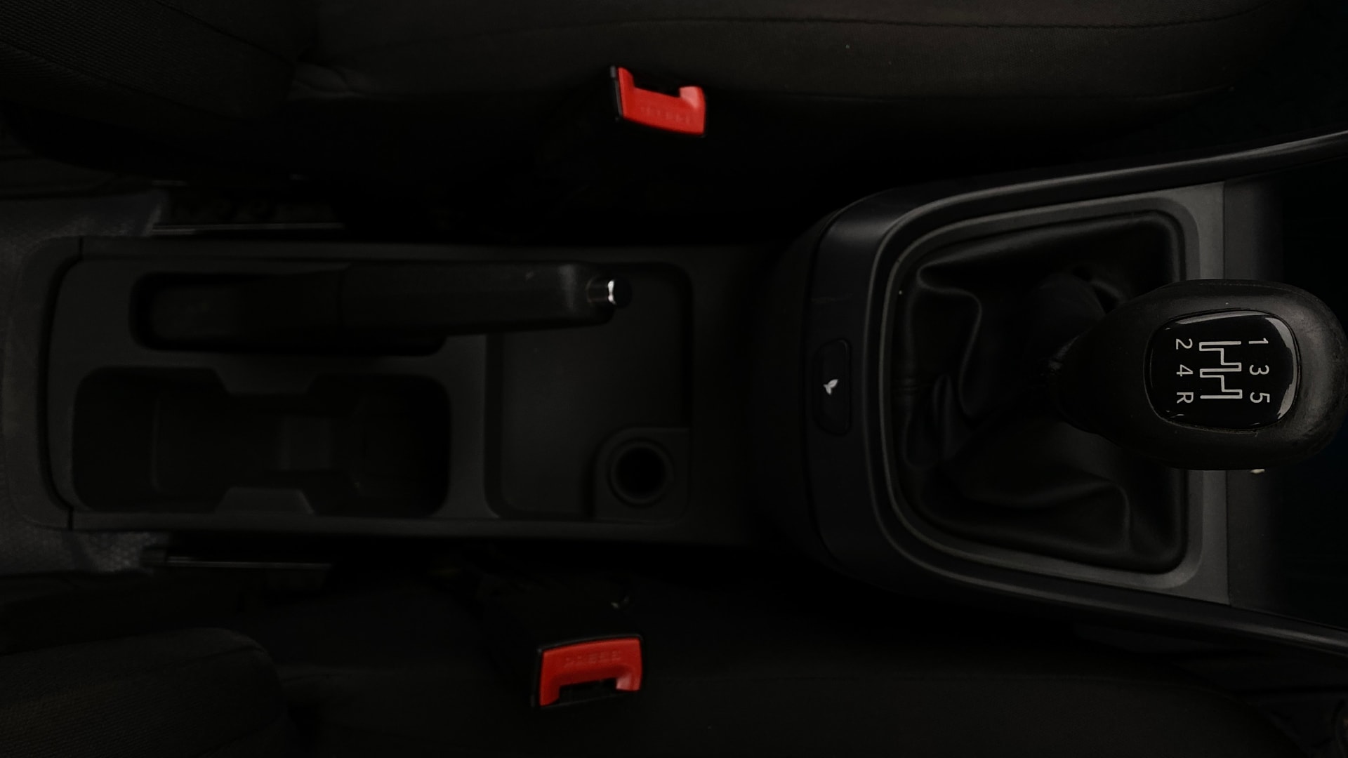 View 2020 Tata Altroz XT Petrol Image 39 Used 2020 Tata Altroz XT Petrol Image 39