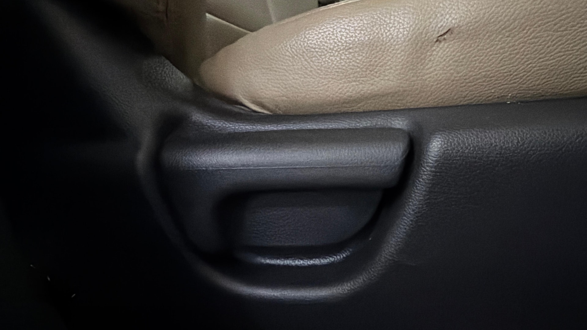 View 2022 Honda City ZX MT Diesel Anniversary Edition Image 19 Used 2022 Honda City ZX MT Diesel Anniversary Edition Image 19