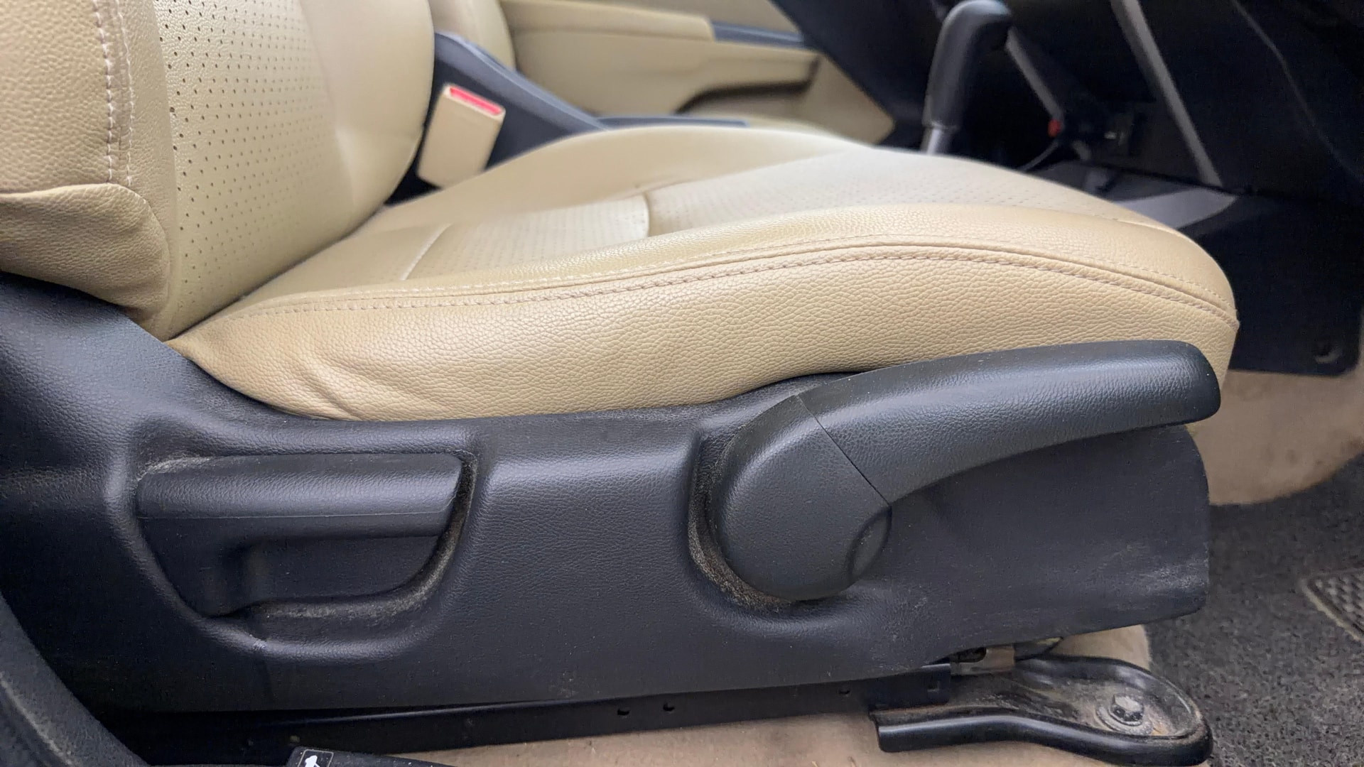 View 2018 Honda City ZX MT Diesel Anniversary Edition Image 19 Used 2018 Honda City ZX MT Diesel Anniversary Edition Image 19