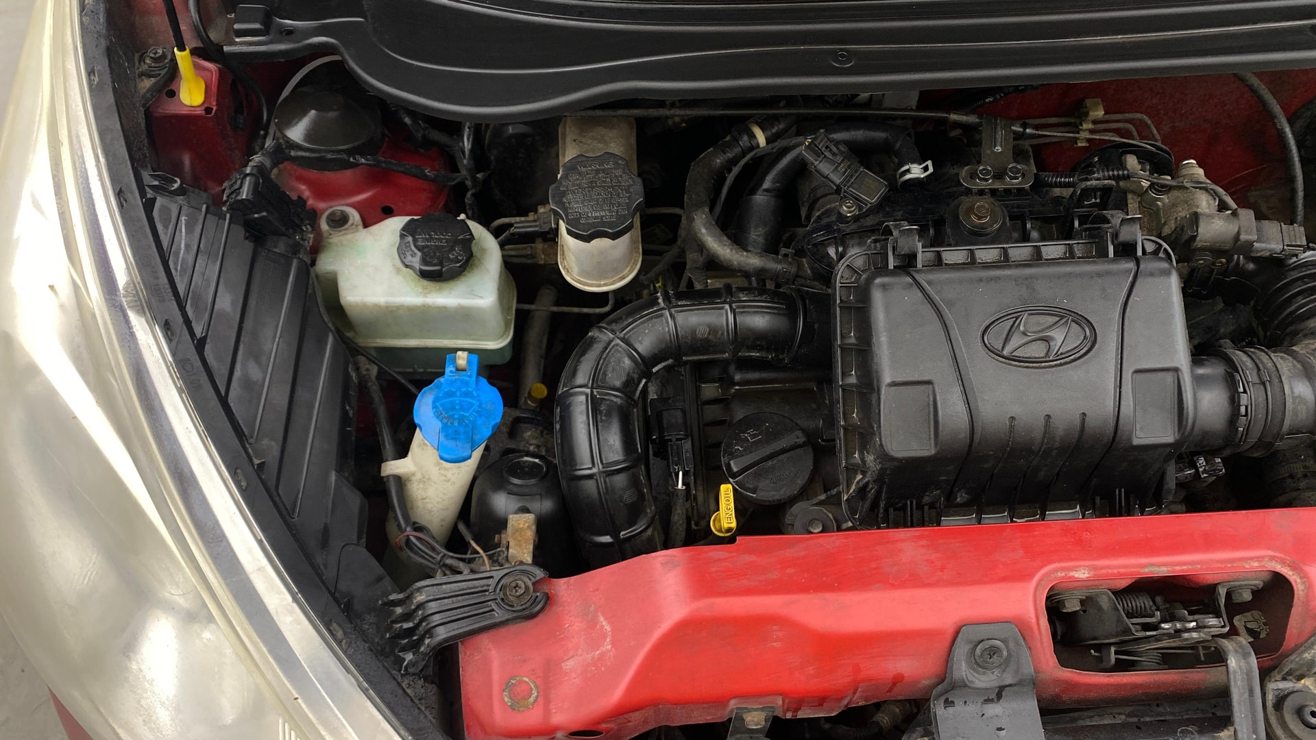 View 2015 Hyundai EON Era Plus Image 3 Used 2015 Hyundai EON Era Plus Image 3