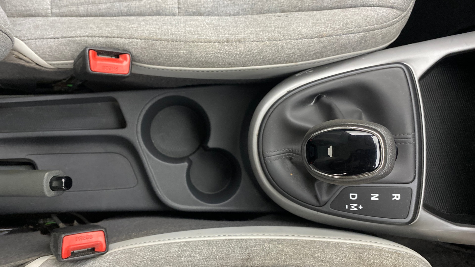 View 2022 Hyundai Grand i10 Nios Sportz Petrol AMT Image 39 Used 2022 Hyundai Grand i10 Nios Sportz Petrol AMT Image 39