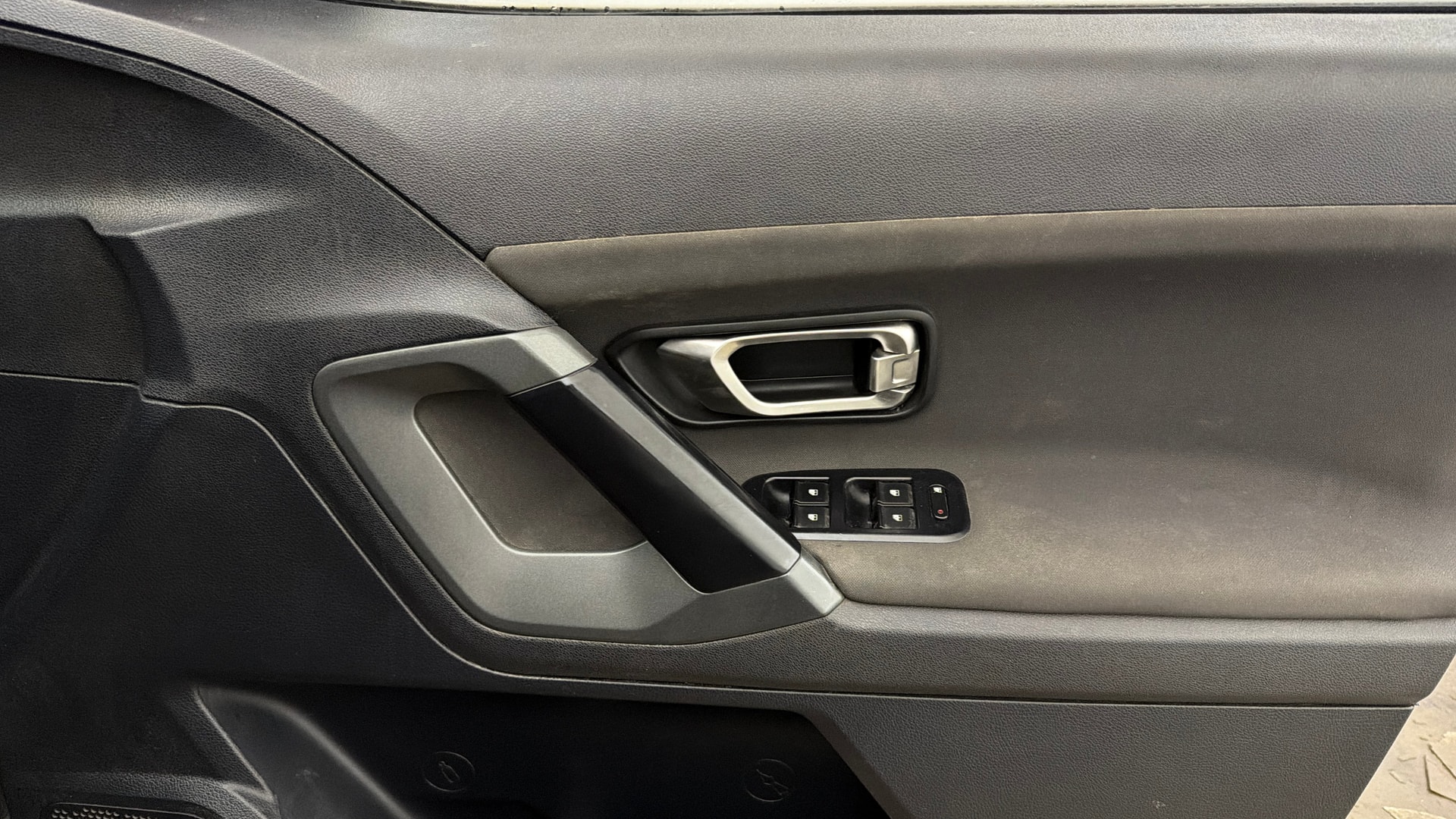 View 2021 Tata Harrier XE Image 34 Used 2021 Tata Harrier XE Image 34