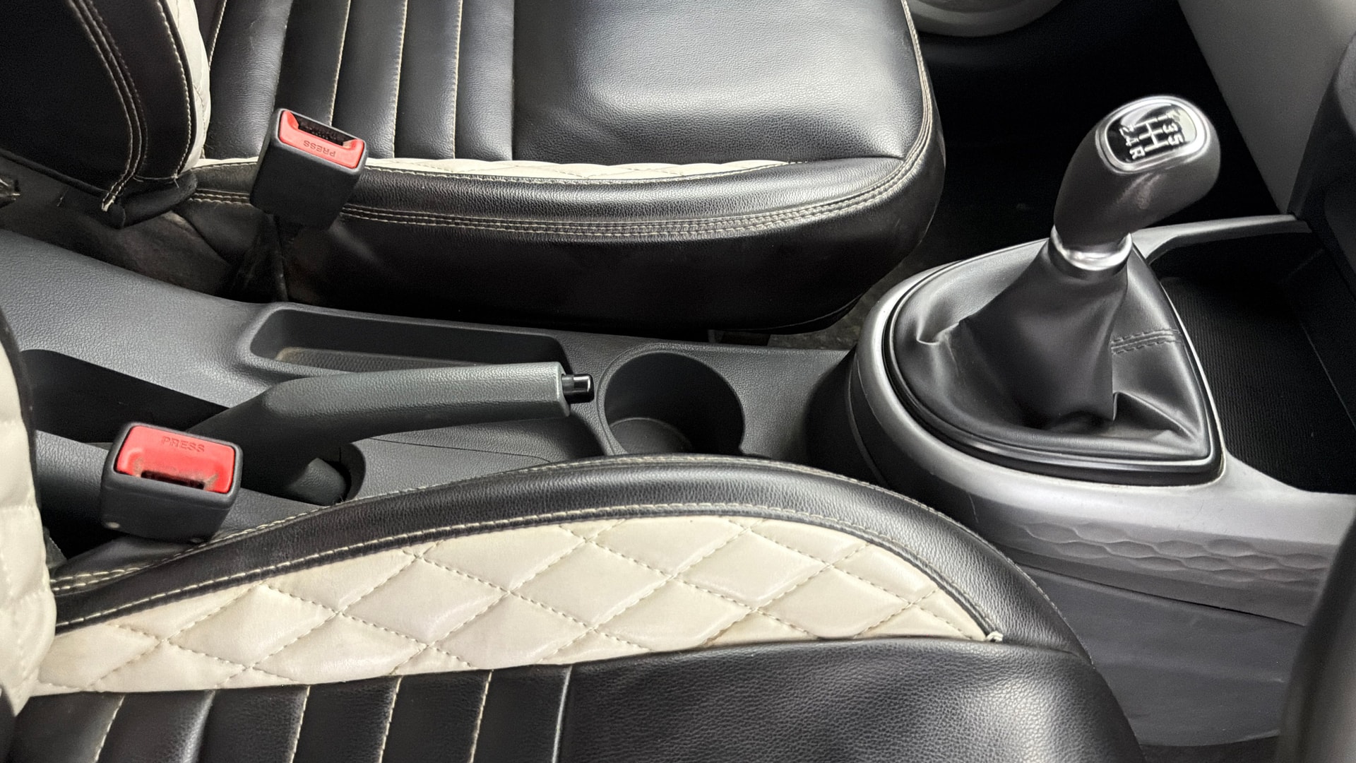 View 2021 Hyundai Grand i10 Nios Sportz CNG Image 39 Used 2021 Hyundai Grand i10 Nios Sportz CNG Image 39