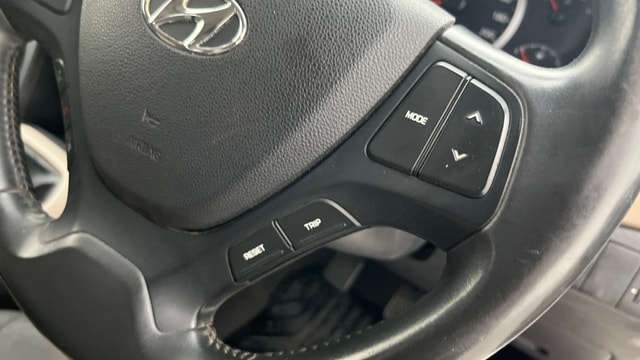 View Hyundai Grand i10 Image 3 Used Hyundai Grand i10 Image 3