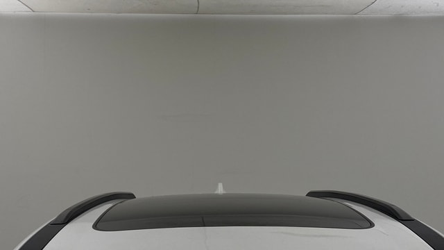View Mahindra XUV700 Image 27 Used Mahindra XUV700 Image 27