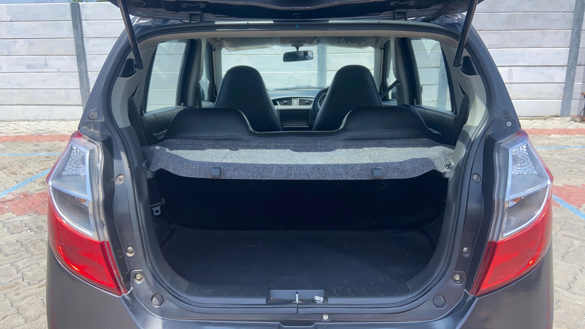 View 2017 Maruti Suzuki Alto K10 LX Image 10 Used 2017 Maruti Suzuki Alto K10 LX Image 10