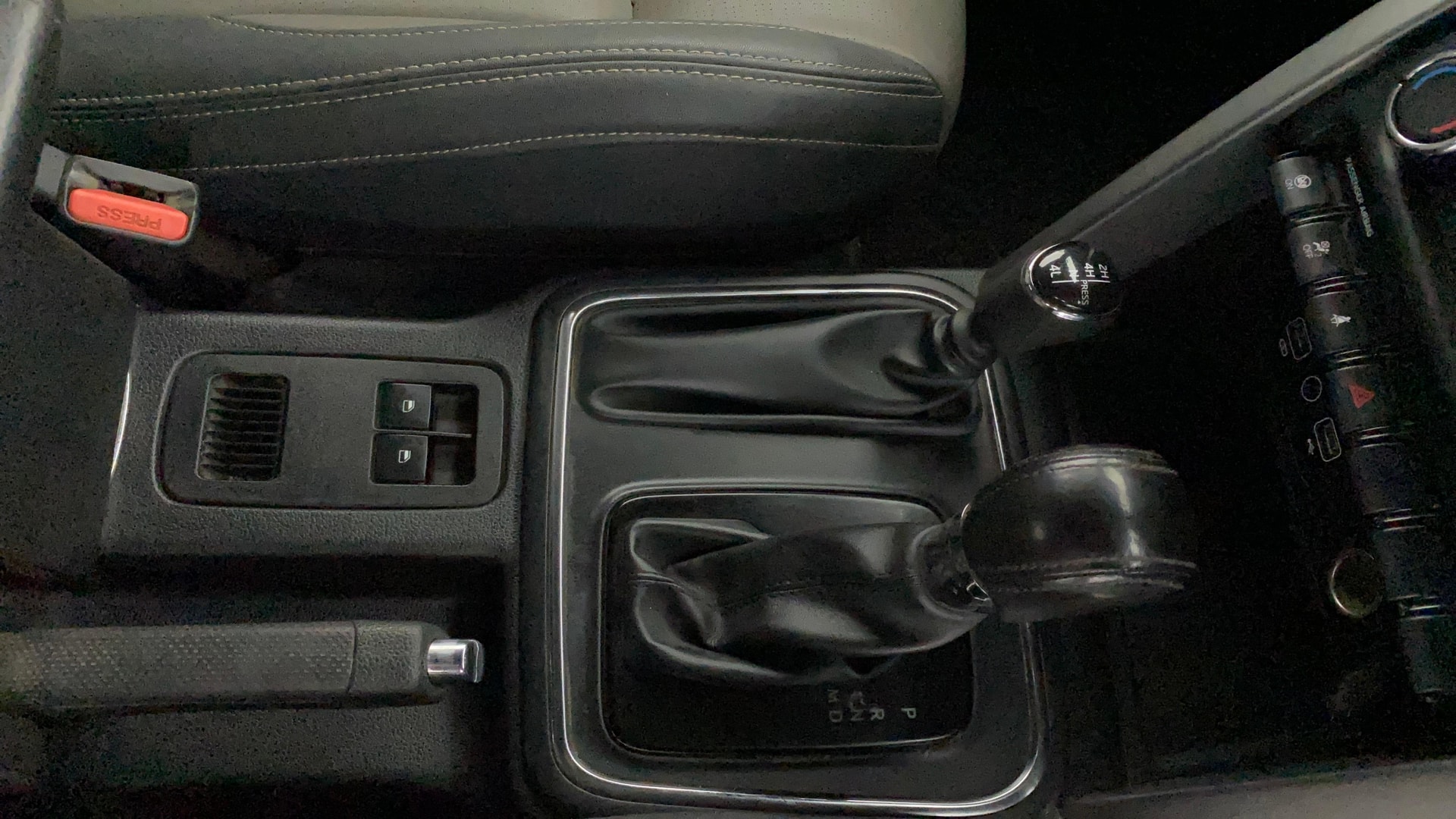 View 2021 Mahindra Thar AX Standard Manual Soft Top 6 Seater Image 37 Used 2021 Mahindra Thar AX Standard Manual Soft Top 6 Seater Image 37